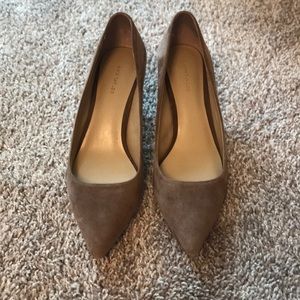 Ann Taylor Suede 7.5 Pumps